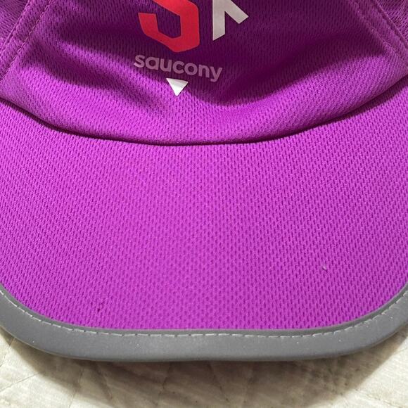Saucony 5K Running Hat Unisex Adult Purple Strapback Packable Polyester OSFM - Picture 4 of 9